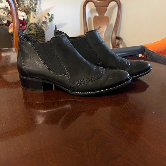Paul Green Ava Wingtip Chelsea Booties US Size 5.5 Black Leather - Picture 2 of 7
